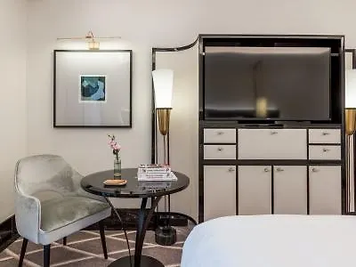 Hotel B4 Park 4*