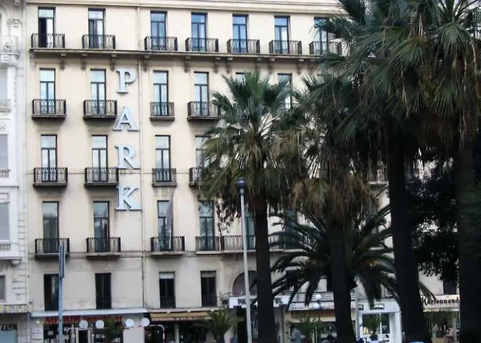 B4 Park Hotel